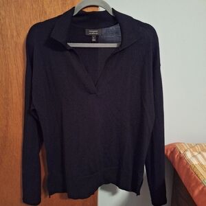 Banana Republic Women's 100% Merino Wool Black Long Sleeve V-neck Sweater Size L